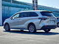 2023 Toyota Sienna LE