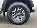 2022 Toyota Tacoma 4WD TRD Off-Road4WD SR Double Cab 5' Bed V6