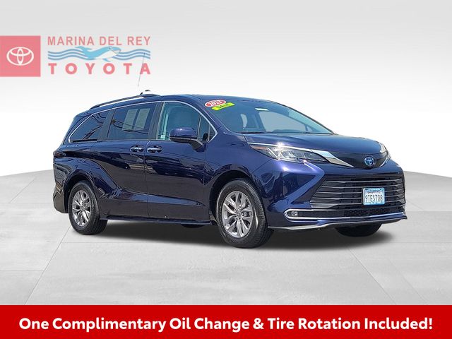 2023 Toyota Sienna XLE