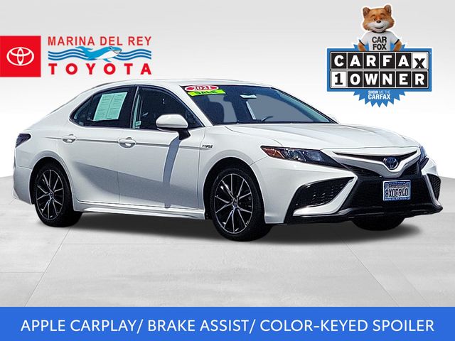 2021 Toyota Camry Hybrid SE