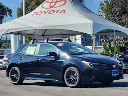 2025 Toyota Corolla Hatchback SE