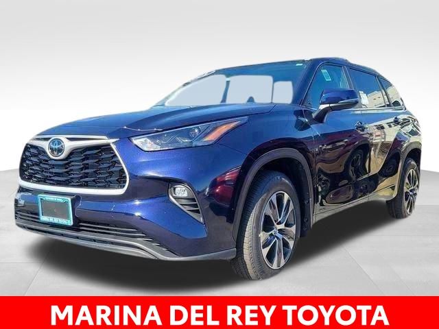 2025 Toyota Highlander Hybrid XLE