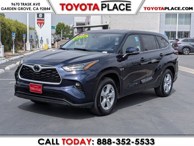 2025 Toyota Highlander LE