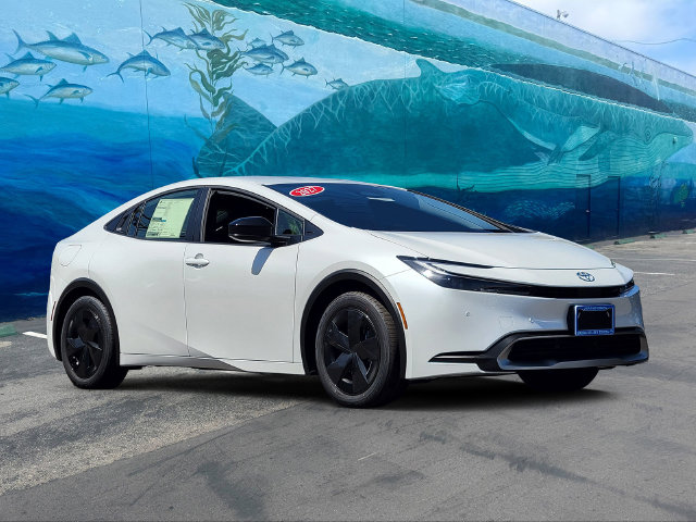 2027 Toyota Prius Plug-In Hybrid SE